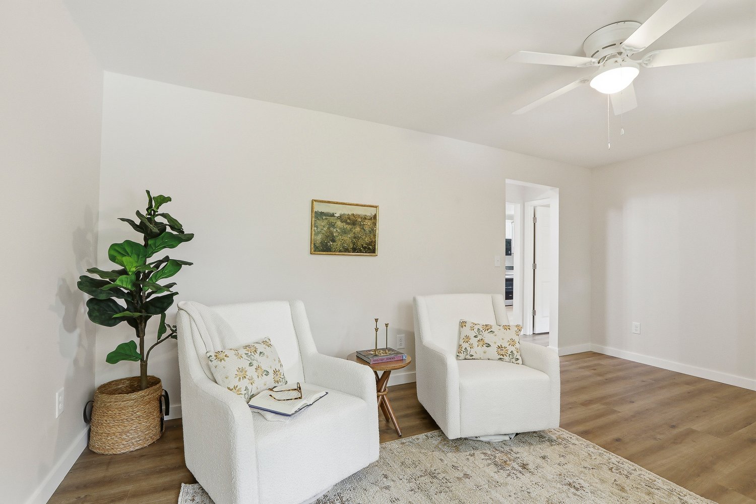 Bright open living space at 707 Dickens Street