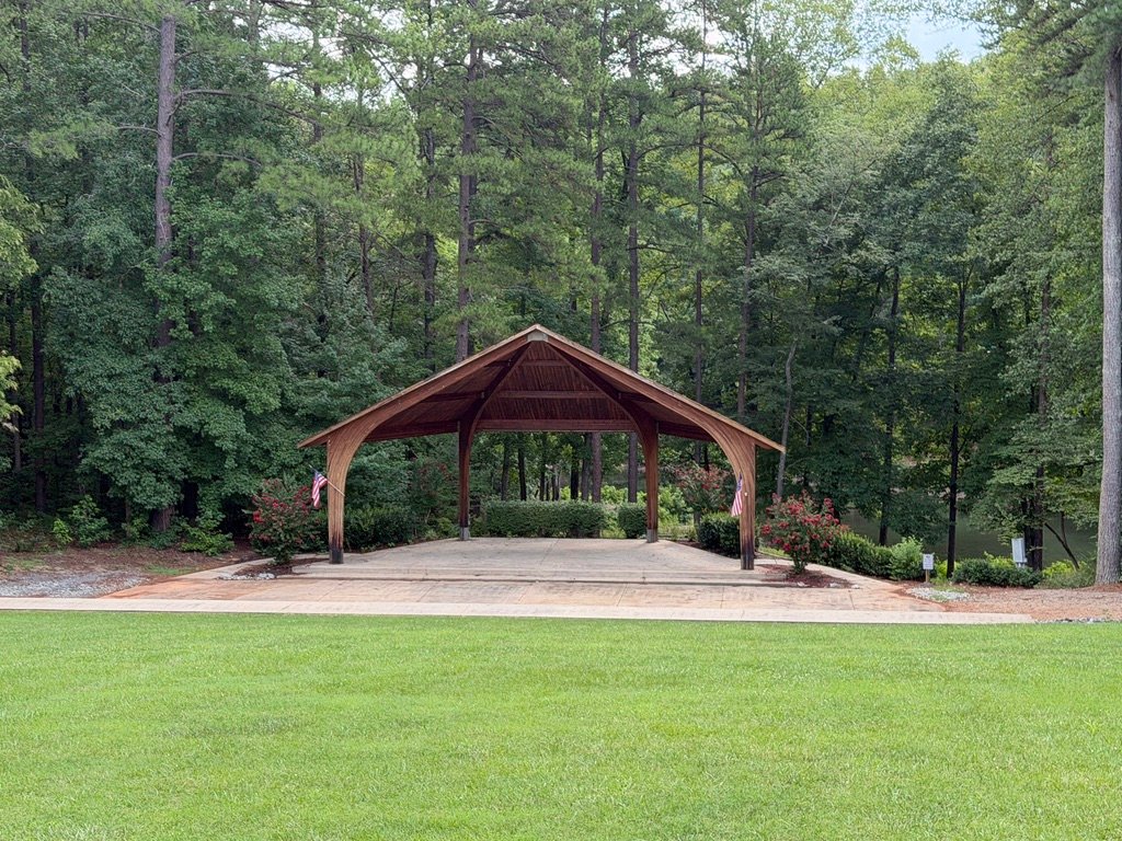 Covered outdoor gathering pavilion at Mayo Park